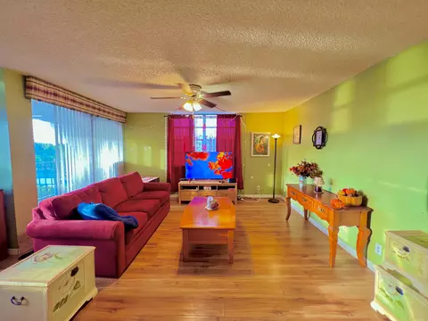 6193 Rock Island Rd #402, Tamarac, FL 33319