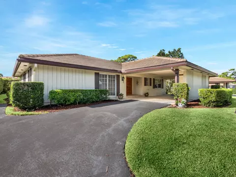 534 Forestview Dr, Atlantis, FL 33462