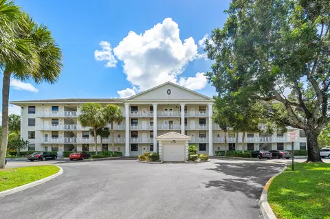 1707 Whitehall Dr #105, Davie, FL 33324