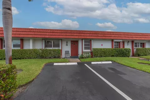 5800 Fernley Dr #8, West Palm Beach, FL 33415