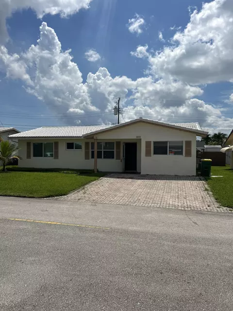 2714 NW 52nd Ct, Tamarac, FL 33309
