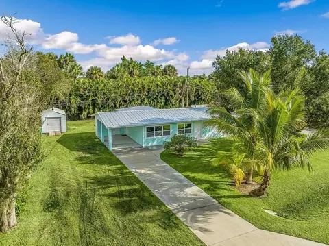 910 Coral St, Fort Pierce, FL 34982