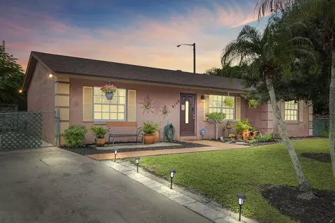 6128 Carthage Cir S, Lake Worth, FL 33463