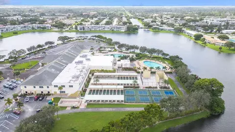 202 Waltham I #202, West Palm Beach, FL 33417