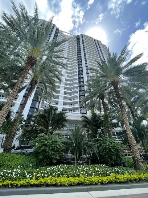 21055 Yacht Club Dr #1407, Aventura, FL 33180