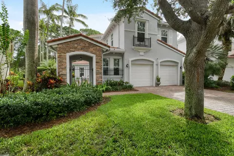 742 Bocce Ct, Palm Beach Gardens, FL 33410