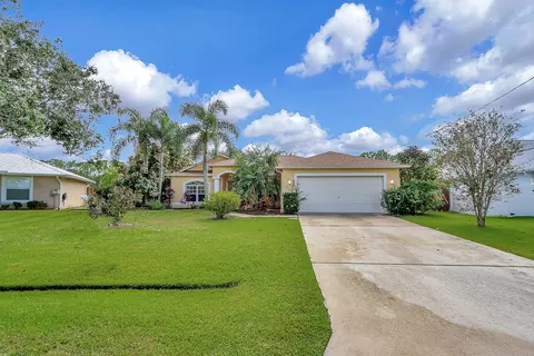 5924 NW Brenda Cir, Port Saint Lucie, FL 34986