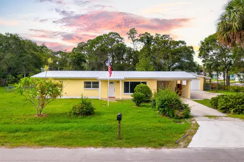 2889 Rainbow Dr, Fort Pierce, FL 34981