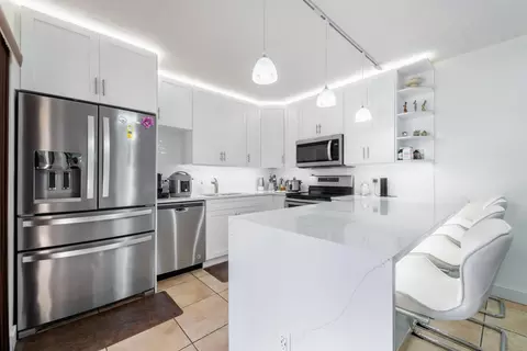 200 Woodland, Palm Springs, FL 33461