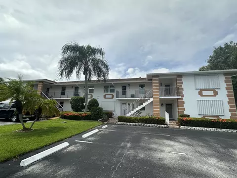 133 Lakes End Dr #B-1, Fort Pierce, FL 34982
