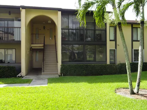 821 Sky Pine Way #G1, Greenacres, FL 33415