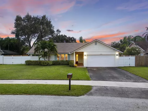 3856 NW 9th St, Delray Beach, FL 33445