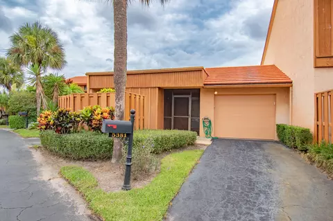 5381 Stonybrook Ln, Boynton Beach, FL 33437
