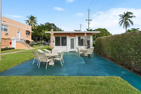31 S Golfview Rd #13, Lake Worth, FL 33460