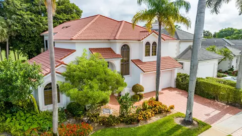 7657 La Corniche Cir, Boca Raton, FL 33433