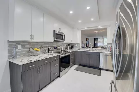 15461 Pembridge Dr #201, Delray Beach, FL 33484