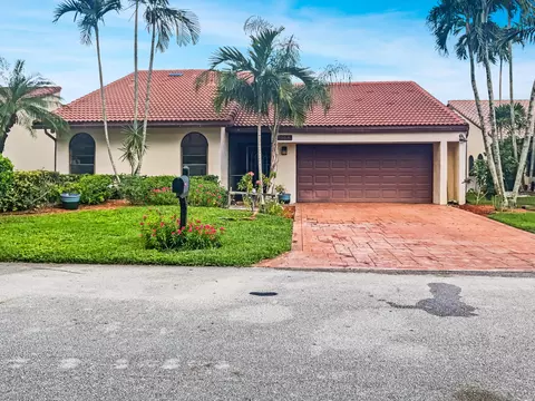 7008 Golf Pointe Cir, Tamarac, FL 33321
