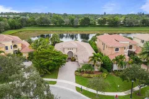 694 Edgebrook Ln, West Palm Beach, FL 33411