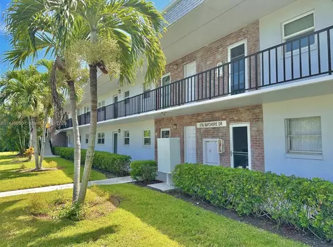 1176 Bayshore Dr #105, Fort Pierce, FL 34949