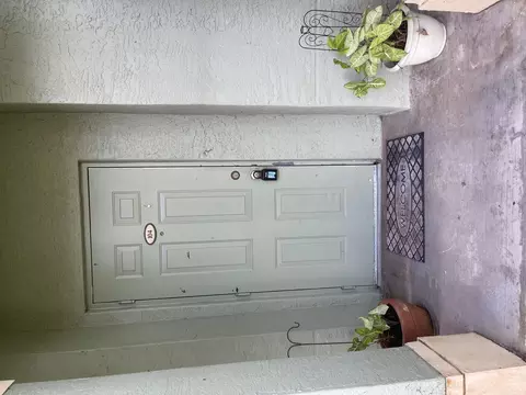 310 Crestwood Cir #104, Royal Palm Beach, FL 33411