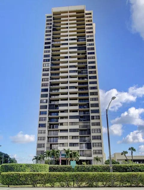 5600 N Flagler Dr #1106, West Palm Beach, FL 33407