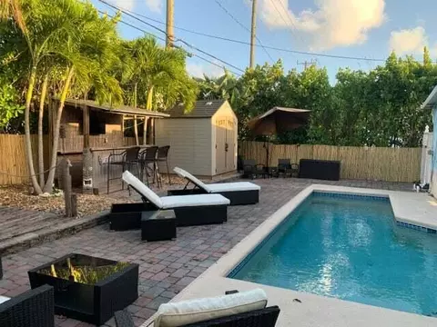 7080 SE Bluebird Cir, Hobe Sound, FL 33455