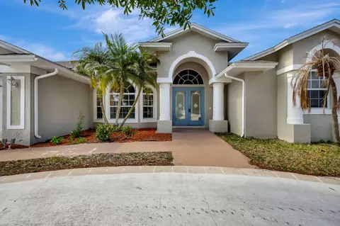 319 SW Majestic Ter, Port Saint Lucie, FL 34984