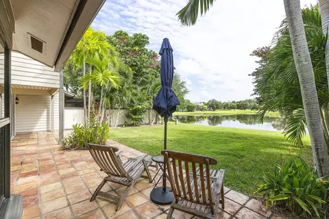 2582 Bedford Mews Dr, Wellington, FL 33414