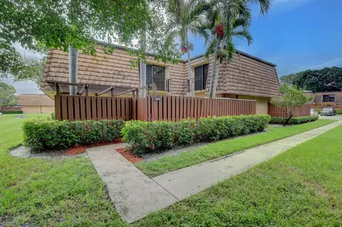 2606 26th Ln, Greenacres, FL 33463