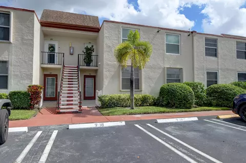 9 Willowbrook Ln #106, Delray Beach, FL 33446