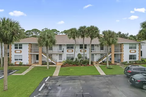 1221 S Lakes End Dr #D-1, Fort Pierce, FL 34982