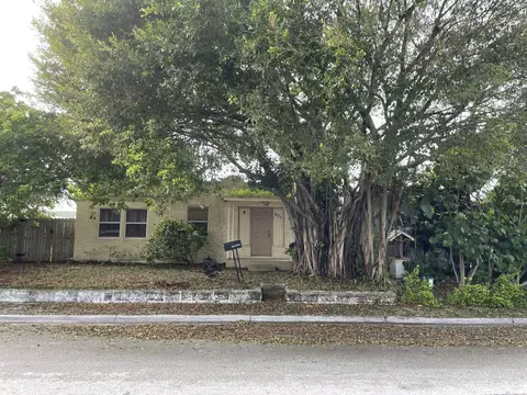 625 N D St, Lake Worth, FL 33460