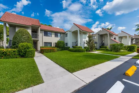 5560 Fairway Park Dr #101, Boynton Beach, FL 33437