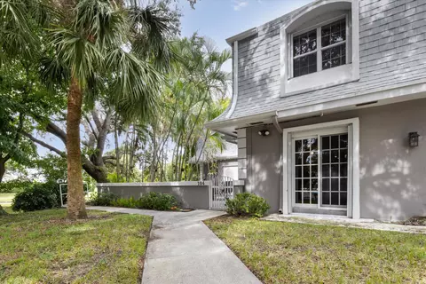 104 Vision Ct, Palm Beach Gardens, FL 33418