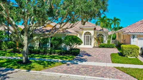 8277 Xanthus Ln, Wellington, FL 33414