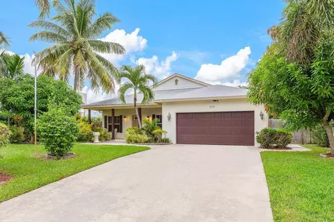 215 Gulfstream Blvd, Boynton Beach, FL 33435