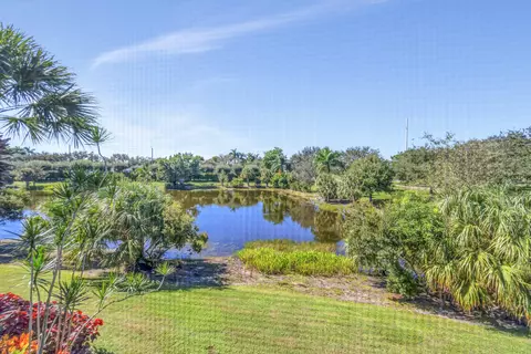 12438 Crystal Pointe Dr #202, Boynton Beach, FL 33437