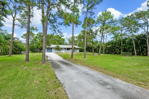 11681 Persimmon Blvd, The Acreage, FL 33411