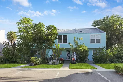910 Shorewinds Dr, Fort Pierce, FL 34949