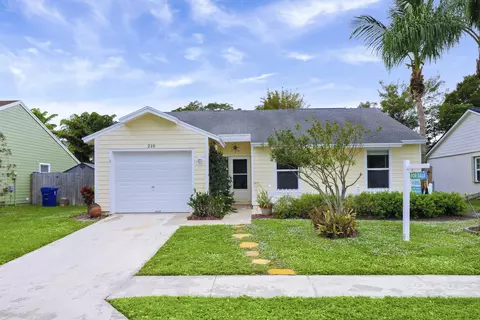 210 Woodbridge Dr, Jupiter, FL 33458