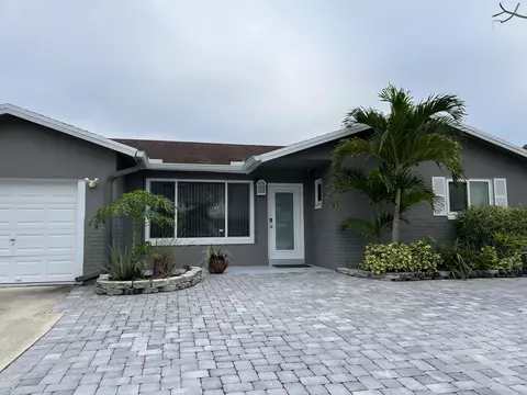 22682 SW 65th Ave, Boca Raton, FL 33428