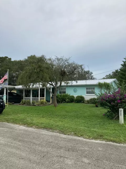 1008 Buckeye Dr, Fort Pierce, FL 34982