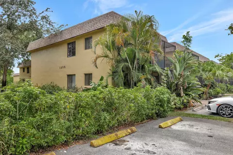 1205 S Flagler Ave #401, Pompano Beach, FL 33060