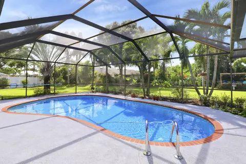2910 SE Cates Cir, Port Saint Lucie, FL 34952