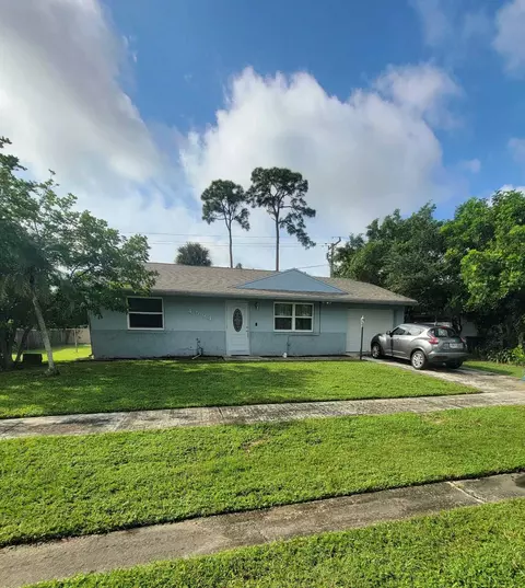 4594 Centurian Cir, Greenacres, FL 33463