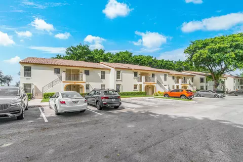 2900 Olivewood Ter #2030, Boca Raton, FL 33431