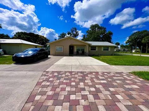 3215 Hibiscus Ave, Fort Pierce, FL 34947