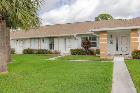 1228 S Lakes End Dr E, Fort Pierce, FL 34982