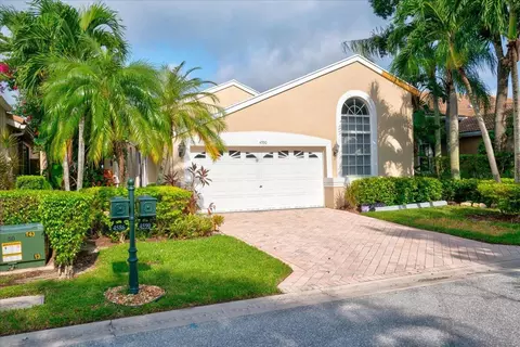4590 Carlton Golf Dr, Lake Worth, FL 33449