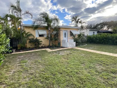 2538 Wilson St, Hollywood, FL 33020